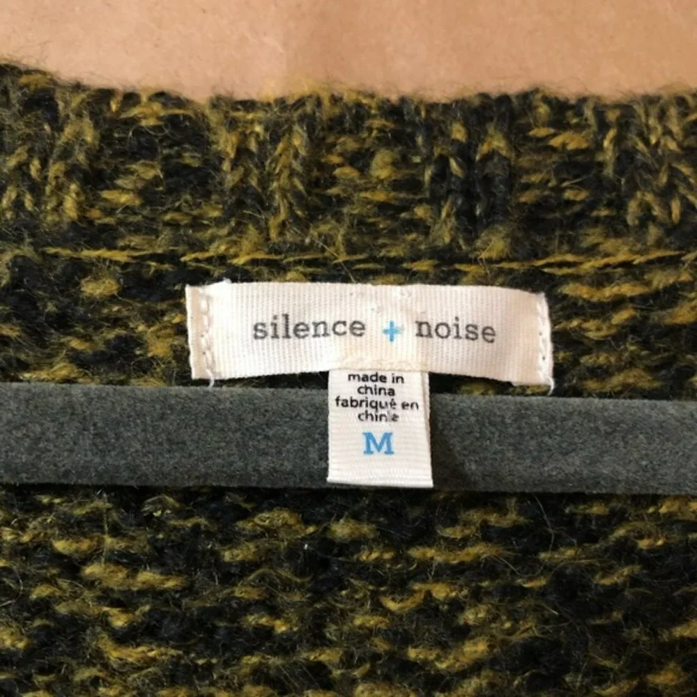 UO | Silence + Noise V-Neck Wool Blend Marled Knit Chunky Pullover Sweater Sz M